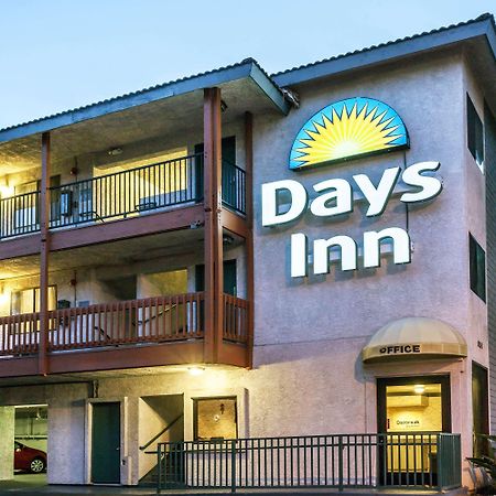Days Inn By Wyndham Anaheim West Eksteriør billede